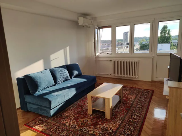 Квартира 1+1 в районе Нови Београд