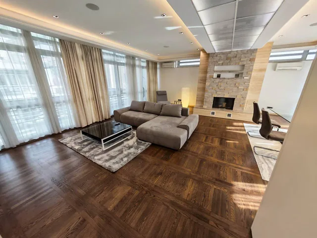 Квартира 3.5+1 в районе Савски венац