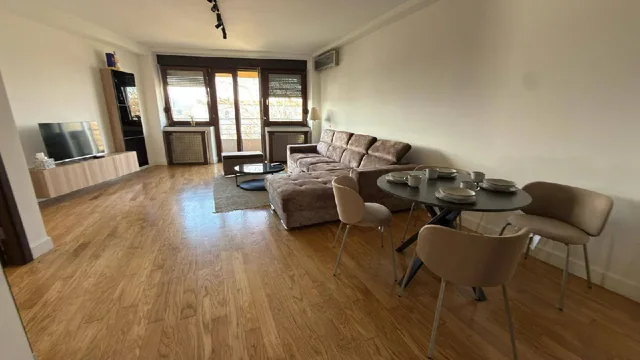 Квартира 3+1 в районе Врачар