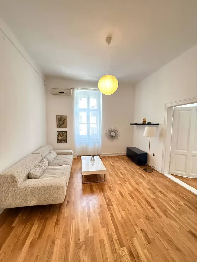 Квартира 3+1 в районе Knez Mihailova